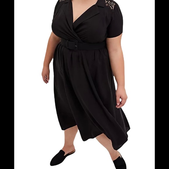 torrid Dresses & Skirts - Torrid Black Stretch Challis Short Sleeve Dress with Lace Inset 6X